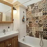 Mariana's Modern House In Apartment Thessaloniki