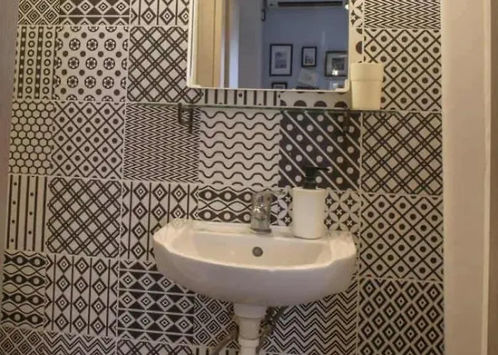 Apartment Mariana's Modern House In