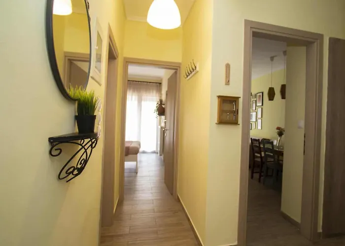 Apartman Mariana's Modern House In